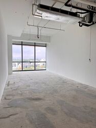 Lucky Plaza (D9), Retail #517027321